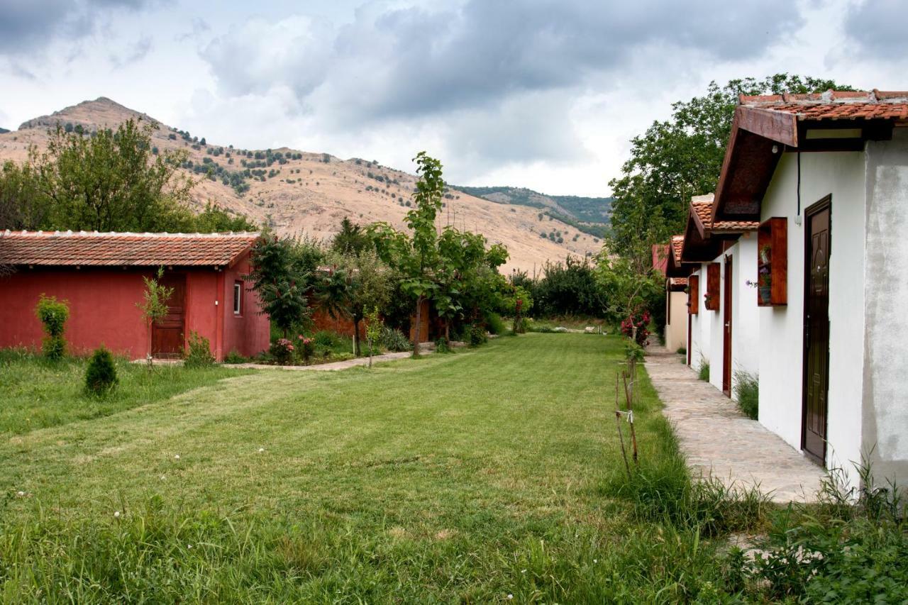 La Livada Villa Greci Exterior photo